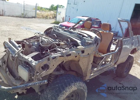 1997 Toyota 4Runner Sr5 V6 Limited z USA, uszkodzony, nr VIN JT3HN87R0V0110288